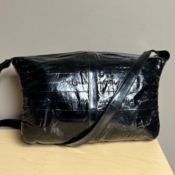 Vintage Handbags - Vintage Genuine Eel Skin Puffer Shoulder Bag Clutch